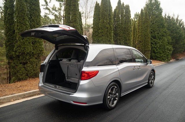 Used 2023 Honda Odyssey Elite image 18