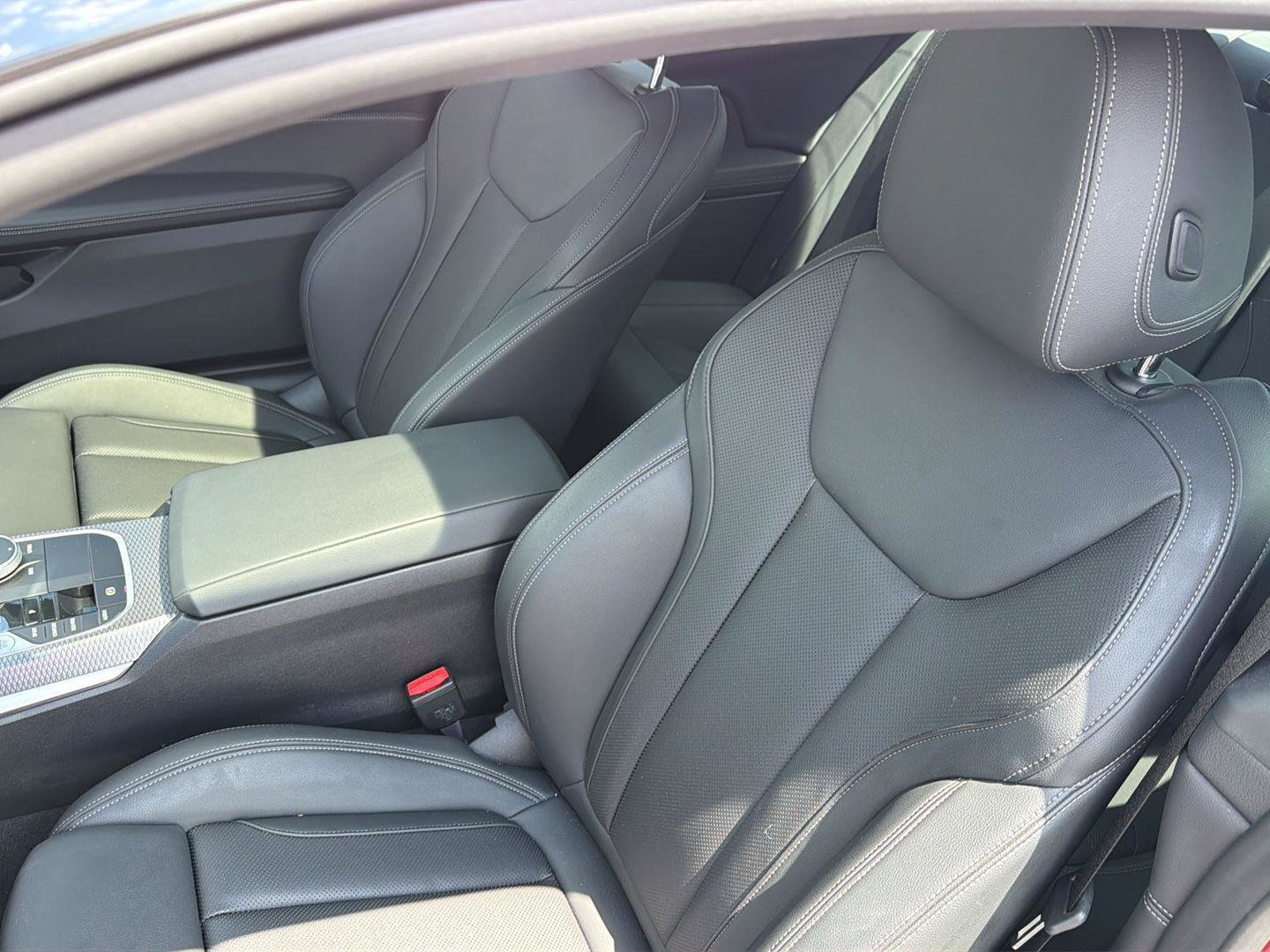 Used 2025 BMW 430i Coupe w/ M Sport Package RWD image 26