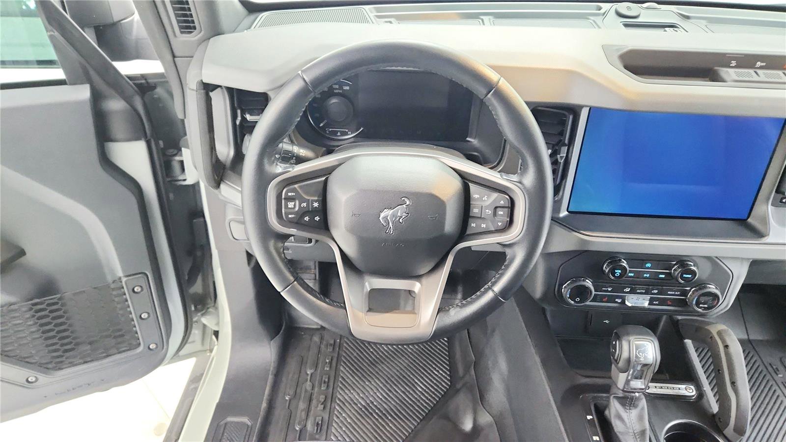 Used 2024 Ford Bronco Big Bend image 28