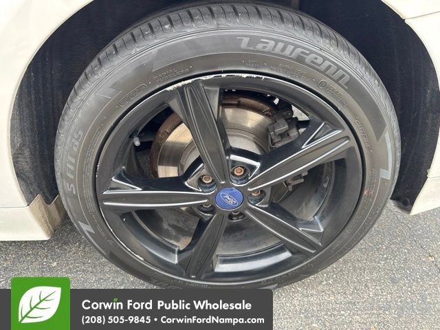 Used 2016 Ford Fusion SE w/ Equipment Group 202A FWD image 12