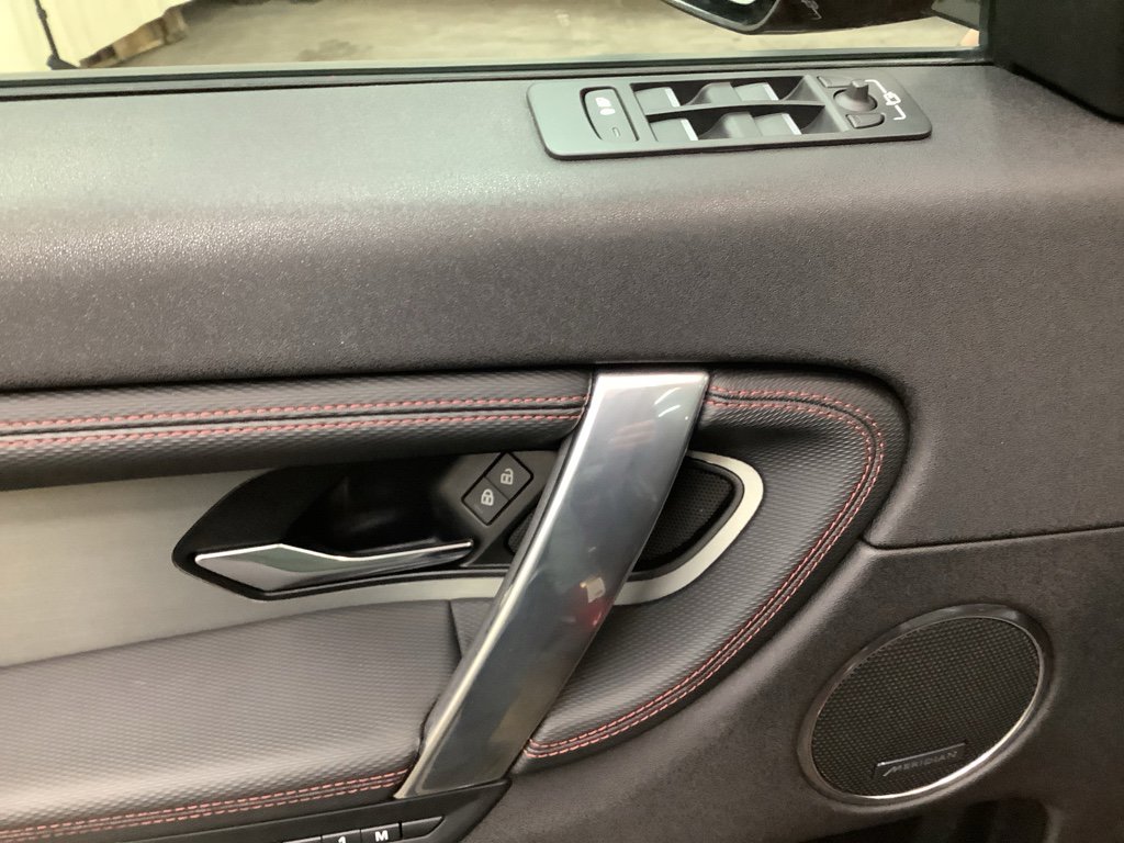 Used 2021 Land Rover Discovery Sport SE R-Dynamic image 13