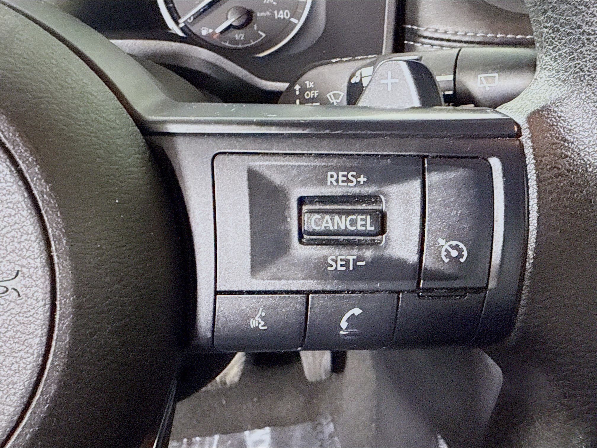 Used 2023 Nissan Rogue S image 15