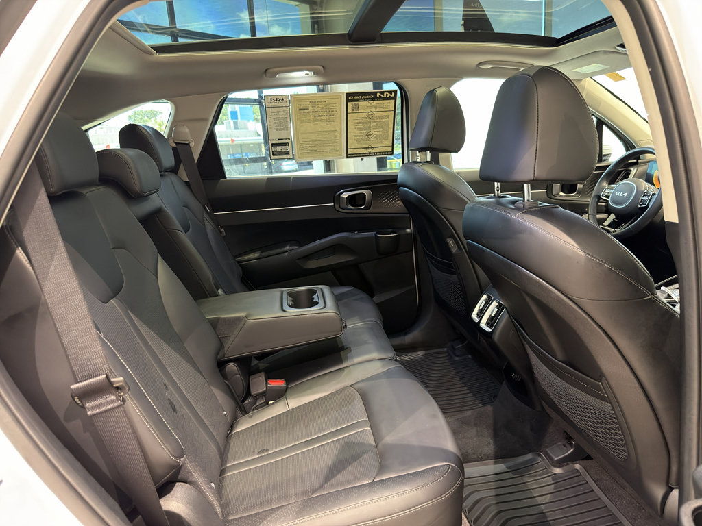 Used 2025 Kia Sorento S w/ Panoramic Sunroof Package FWD image 21