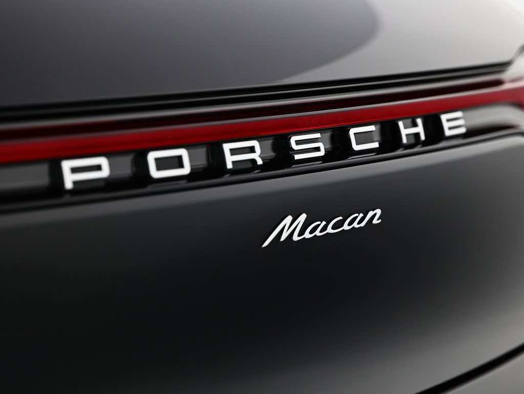 New 2026 Porsche Macan AWD/4WD image 14
