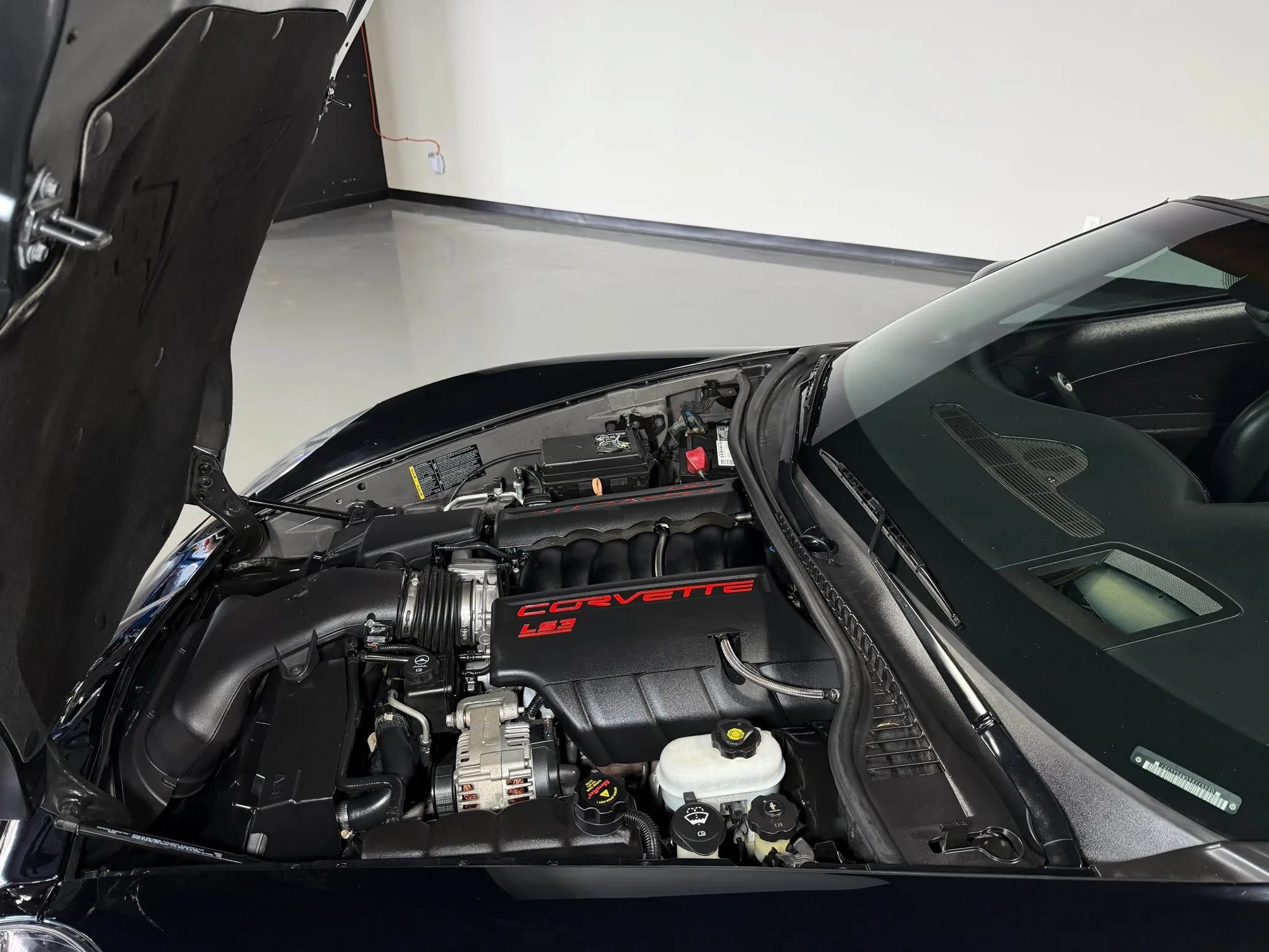 Used 2009 Chevrolet Corvette Convertible w/ Preferred Equipment Group RWD image 32