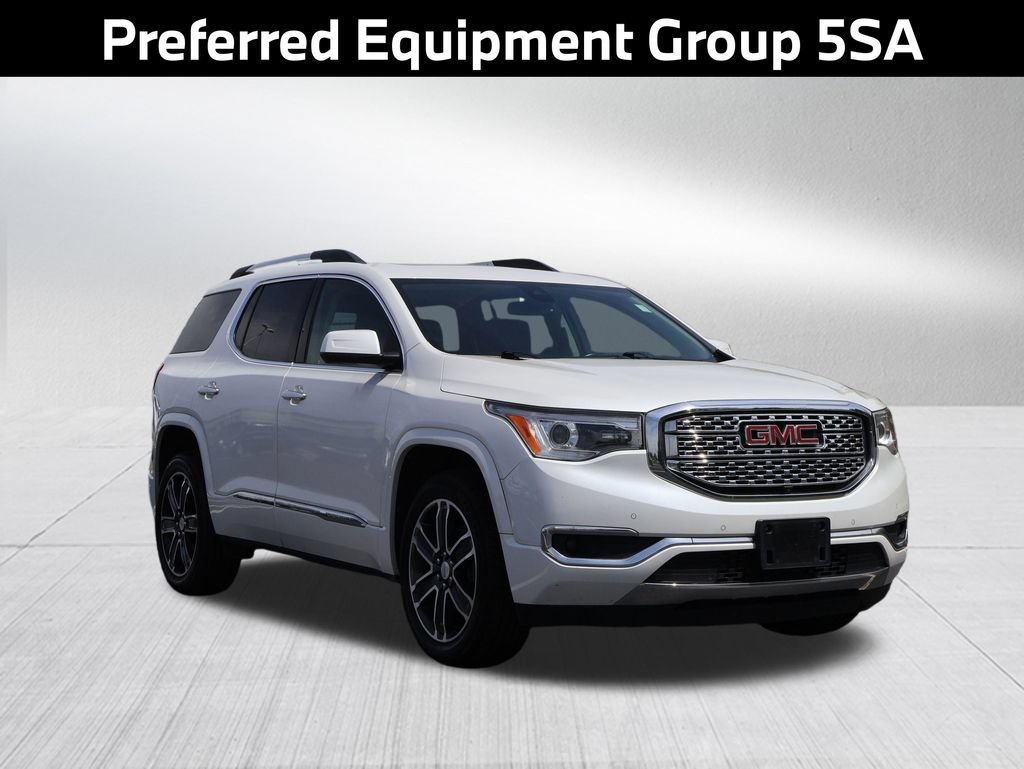 Used 2017 GMC Acadia Denali w/ Technology Package AWD/4WD image 4