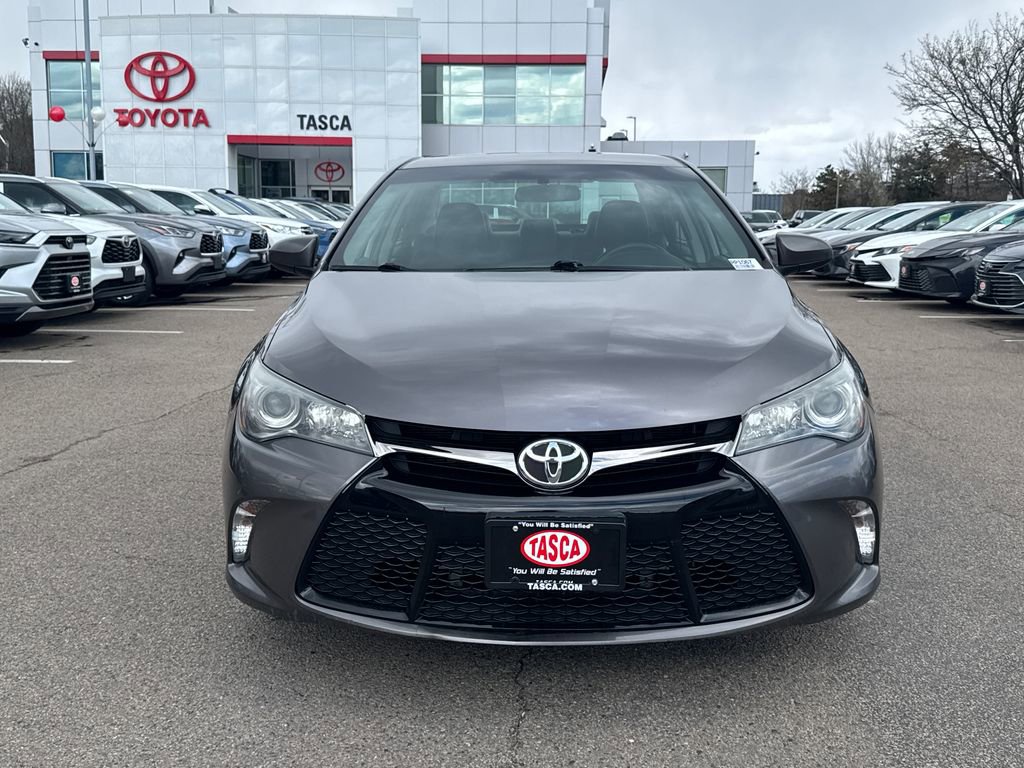 Used 2016 Toyota Camry SE w/ Protection Package (Q2) image 2