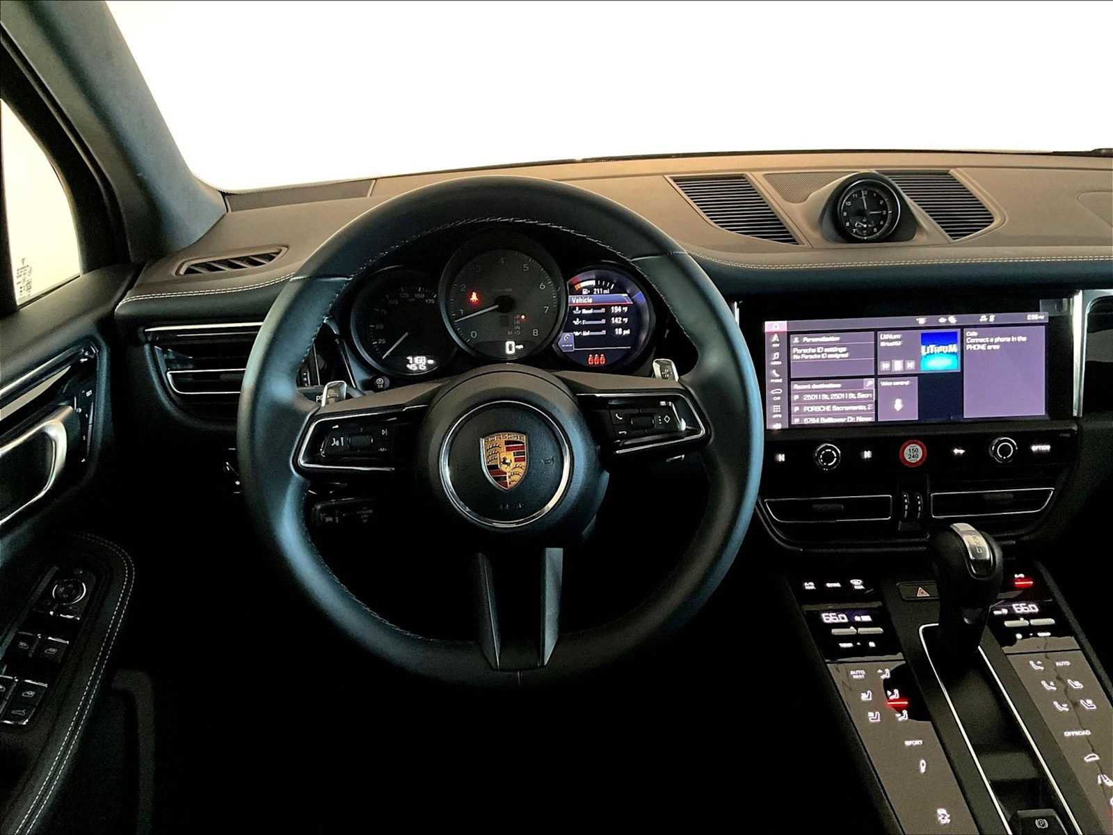 Used 2025 Porsche Macan S image 16