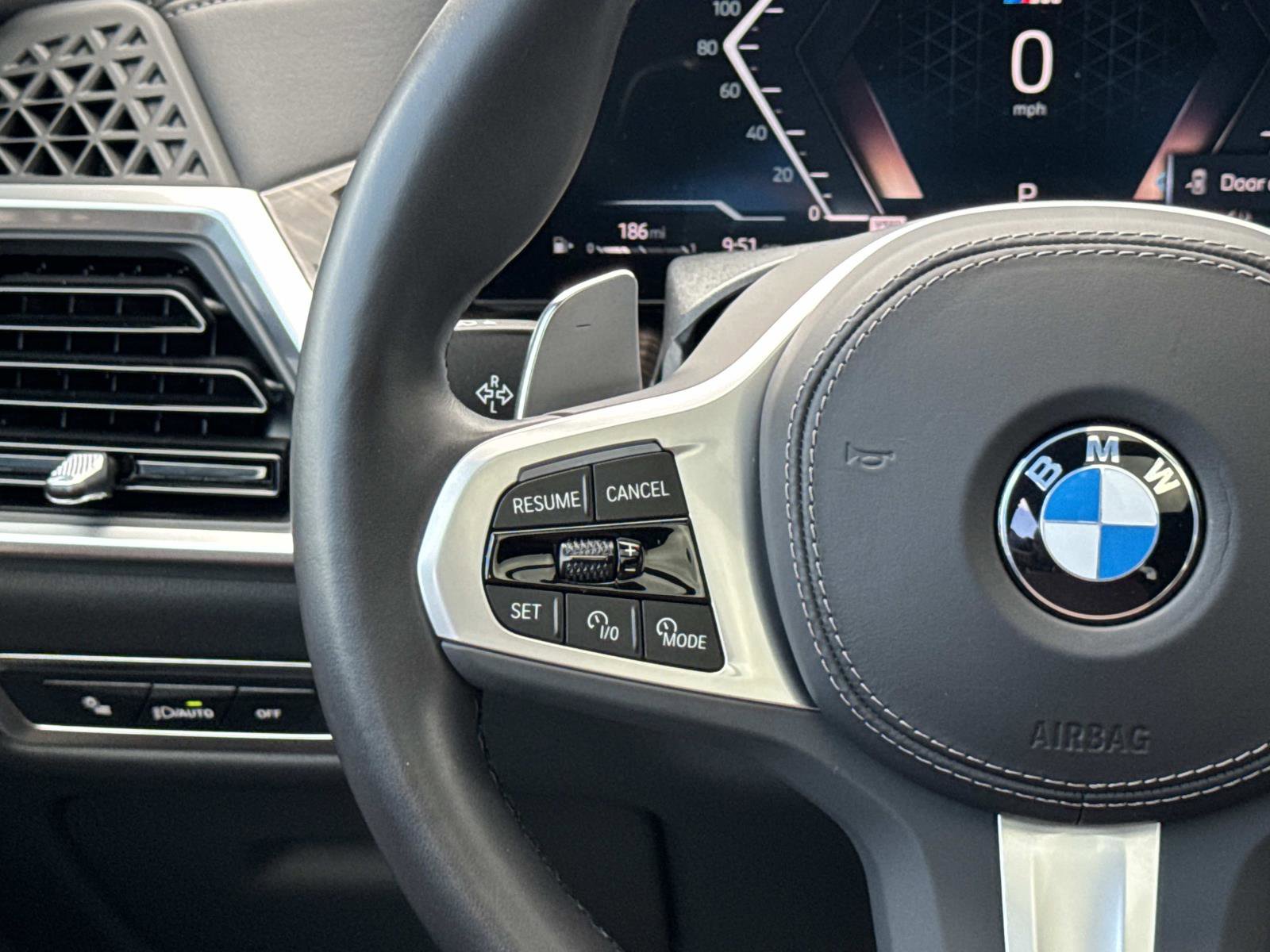Used 2024 BMW X7 xDrive40i AWD/4WD image 9