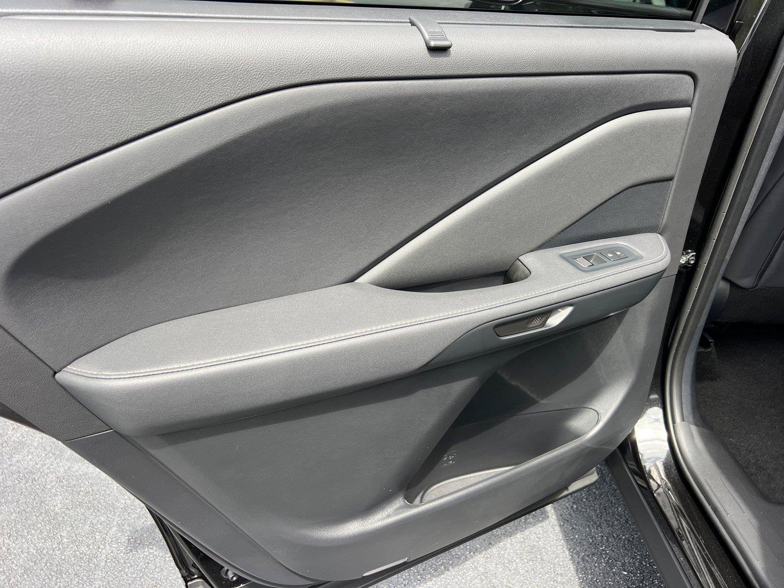 New 2026 Lexus TX 500h AWD image 15