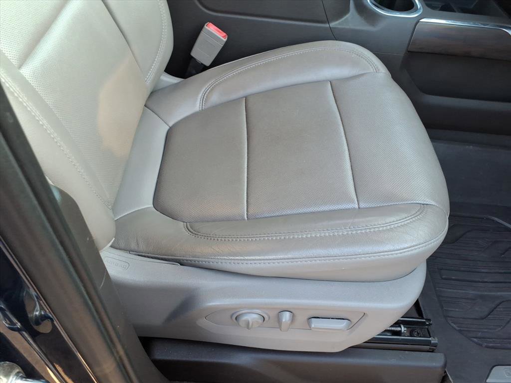 Used 2019 GMC Sierra 1500 SLT w/ SLT Premium Package image 17