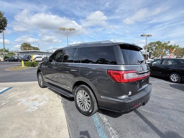 Used 2018 Lincoln Navigator Premiere image 6