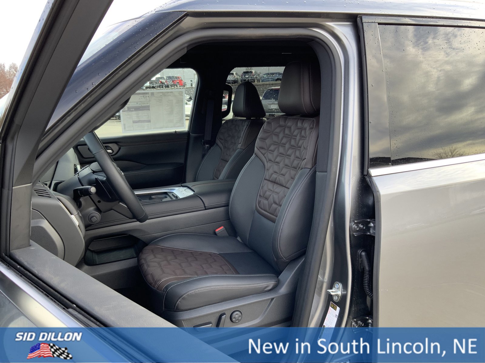 New 2026 Nissan Armada Platinum image 9