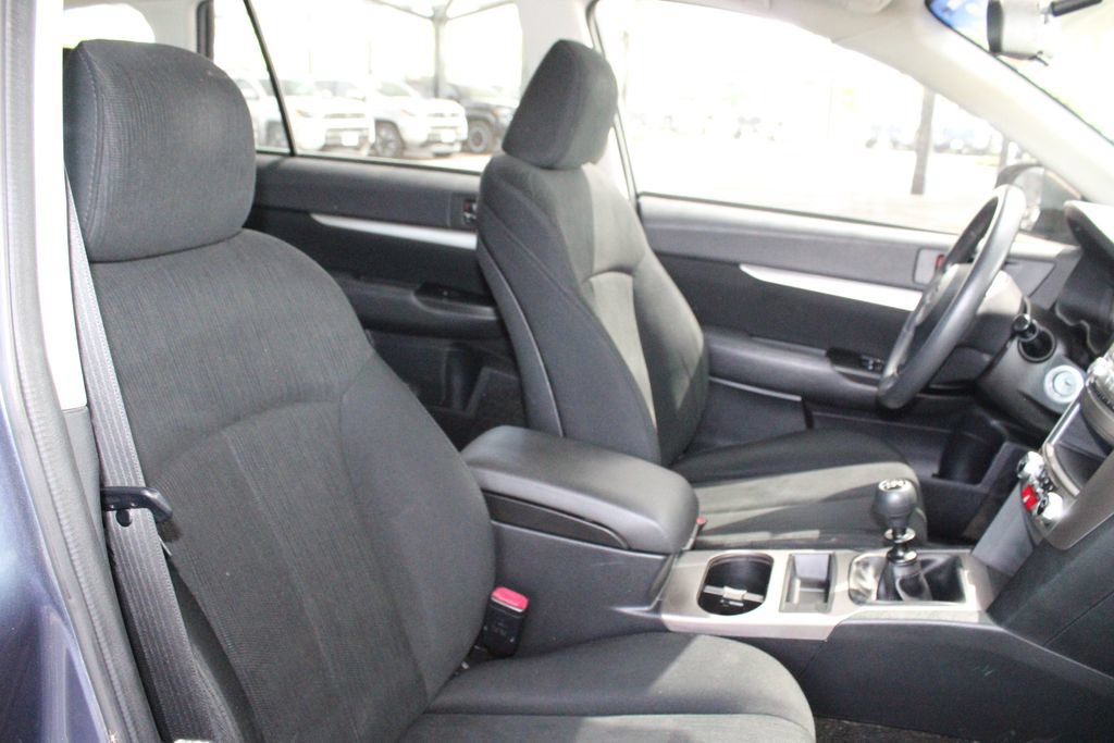 Used 2013 Subaru Outback 2.5i AWD/4WD image 39