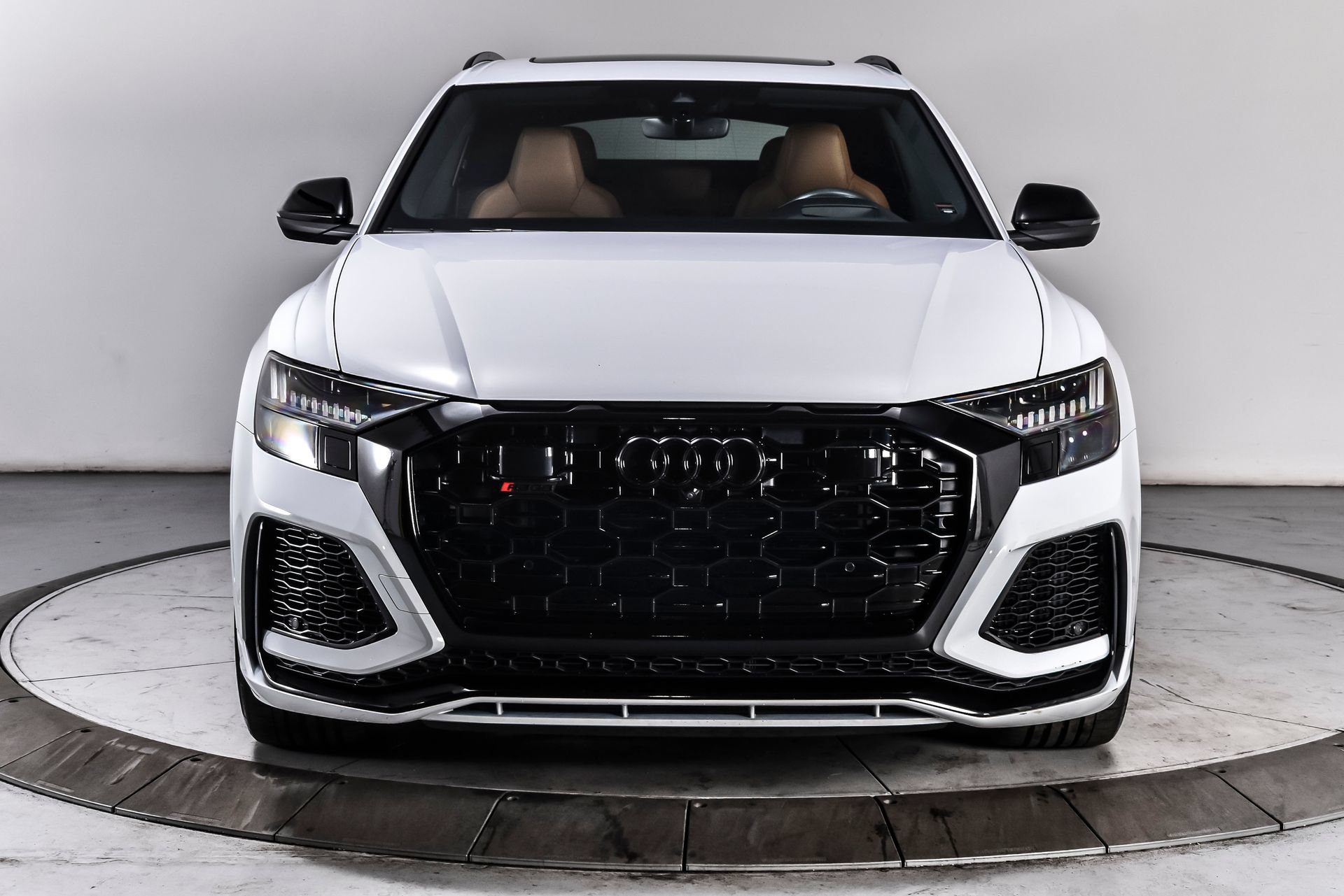 Used 2022 Audi RS Q8 AWD/4WD image 2
