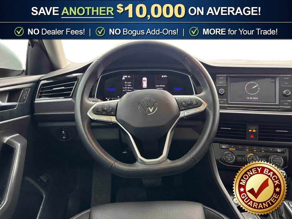 Used 2024 Volkswagen Jetta SE w/ Panoramic Sunroof Package image 18