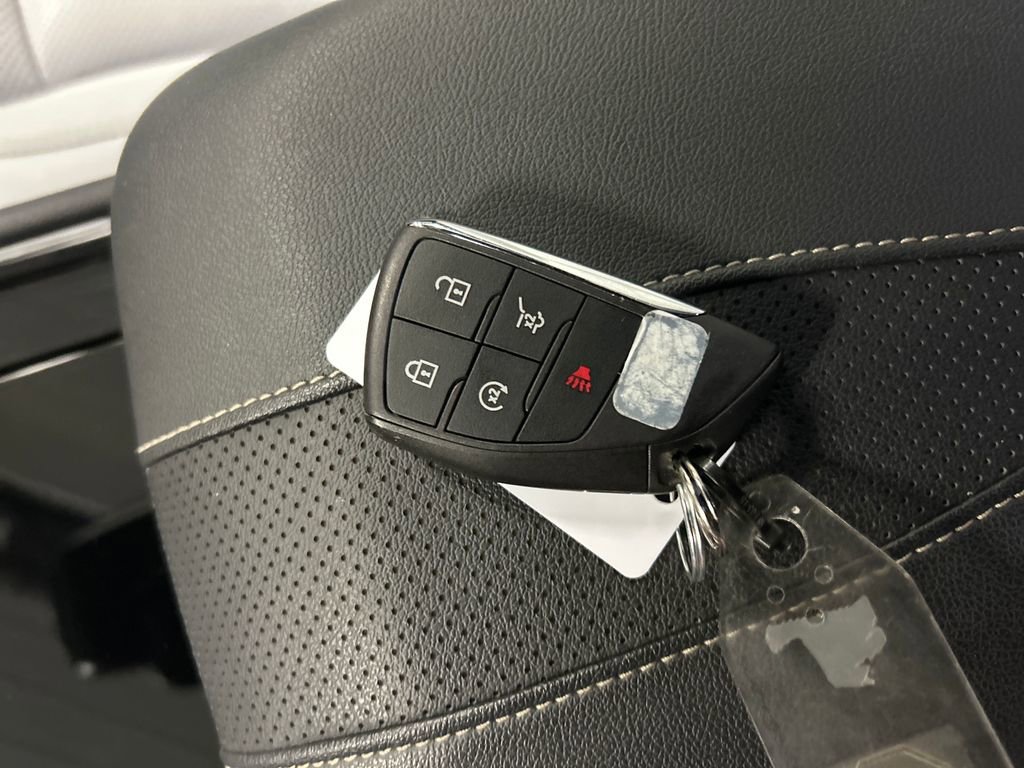 Used 2024 Chevrolet Traverse RS image 21