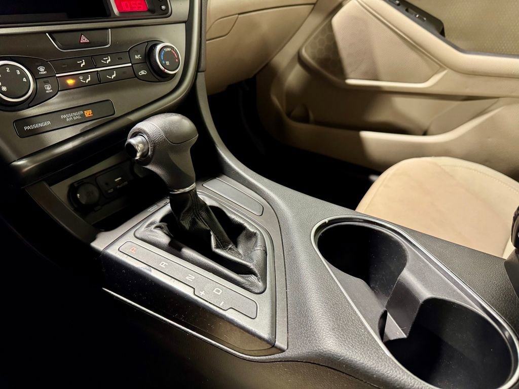 Used 2015 Kia Optima LX image 18