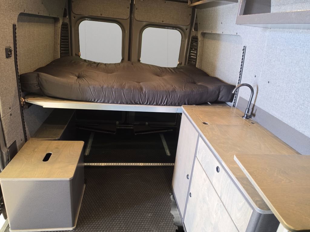 New 2025 RAM ProMaster 1500 w/ Quick Order Package 22G SLT image 15