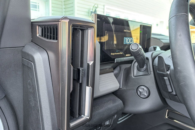 Used 2025 GMC Hummer EV 2X image 56