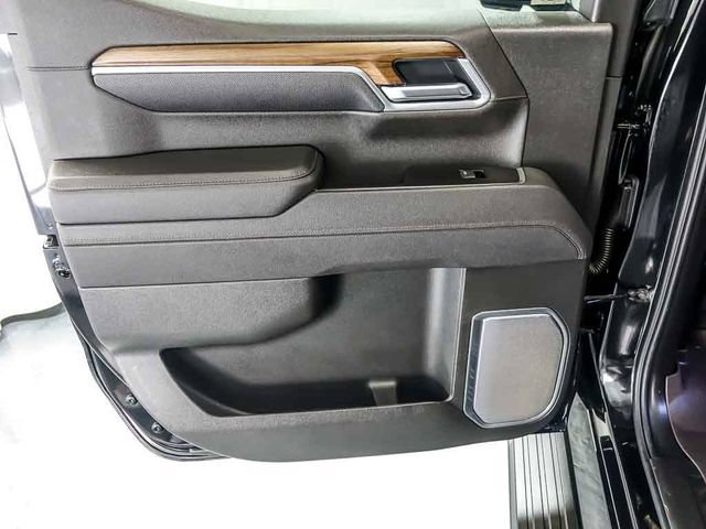 Certified 2026 Chevrolet Silverado 1500 High Country w/ Midnight Edition AWD/4WD image 29