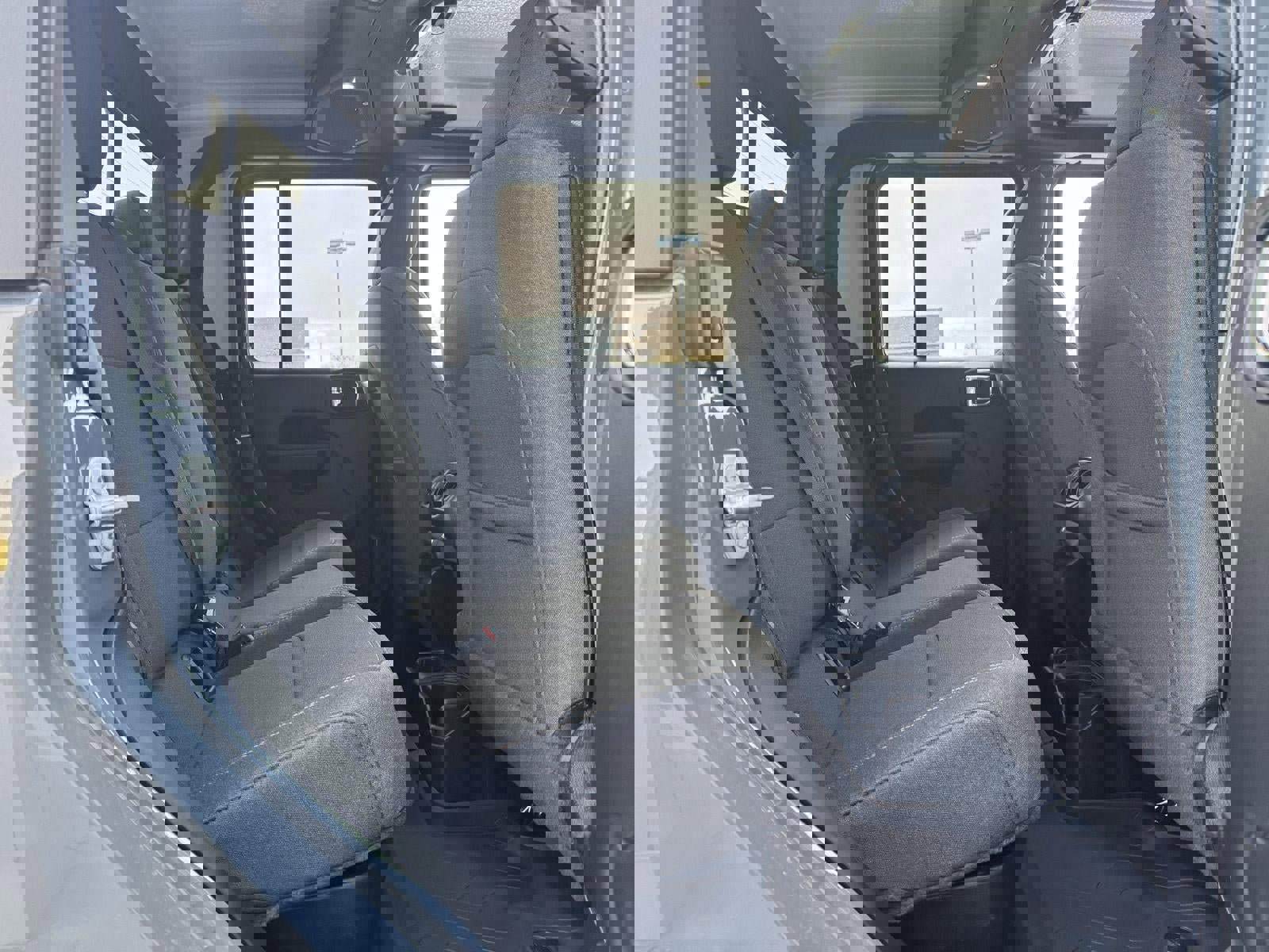 New 2025 Jeep Gladiator Sport image 24