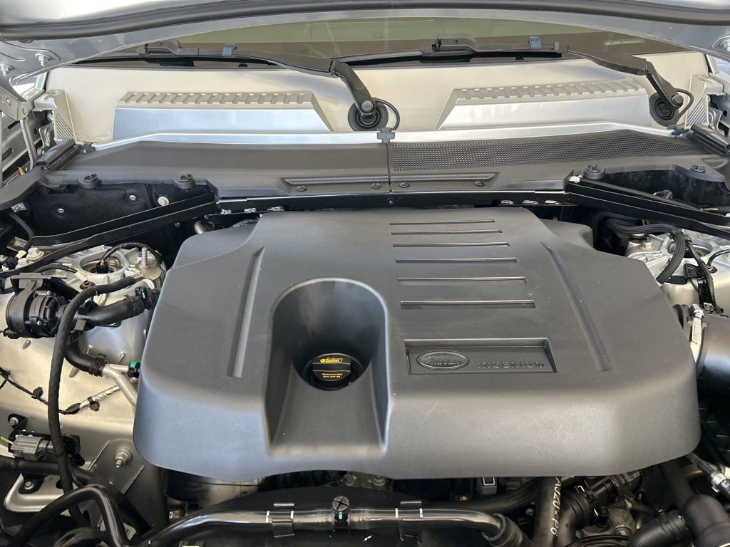 Used 2023 Land Rover Defender 110 X-Dynamic SE image 12