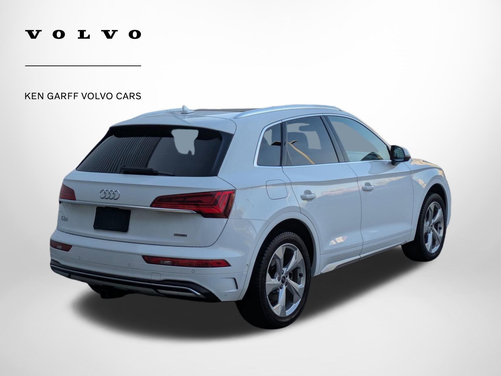 Used 2021 Audi Q5 Prestige w/ Prestige Package image 3