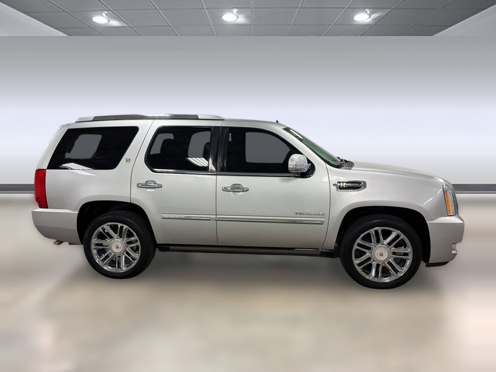 Used 2013 Cadillac Escalade Platinum AWD/4WD image 6