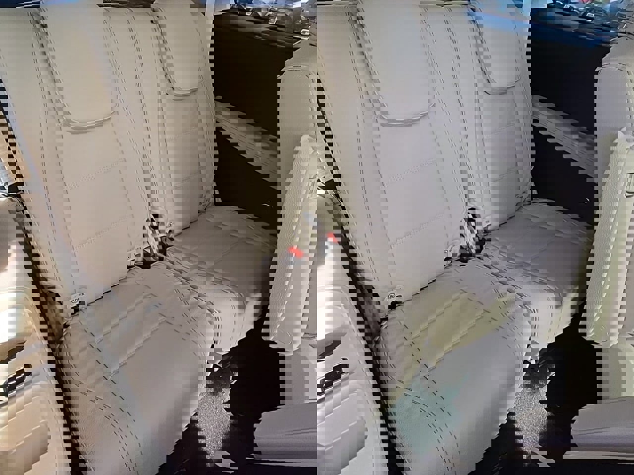 New 2026 Mercedes-Benz GLS 450 4MATIC image 36