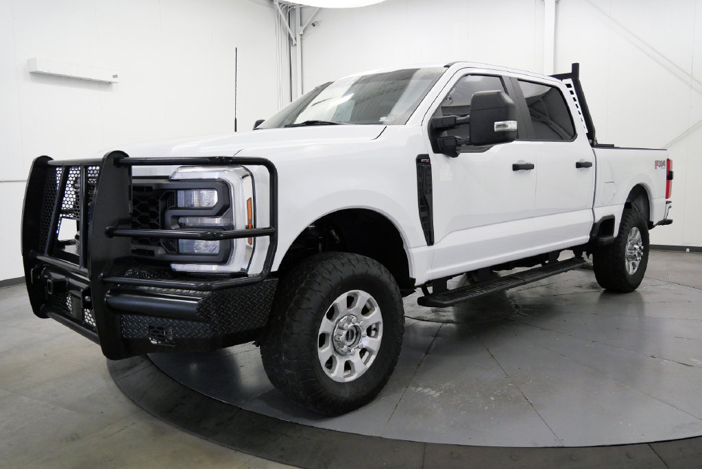 Used 2024 Ford F250 XL w/ STX Appearance Package AWD/4WD image 4