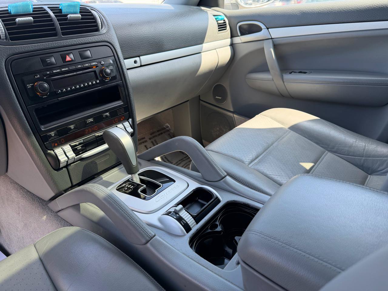 Used 2004 Porsche Cayenne S AWD/4WD image 26