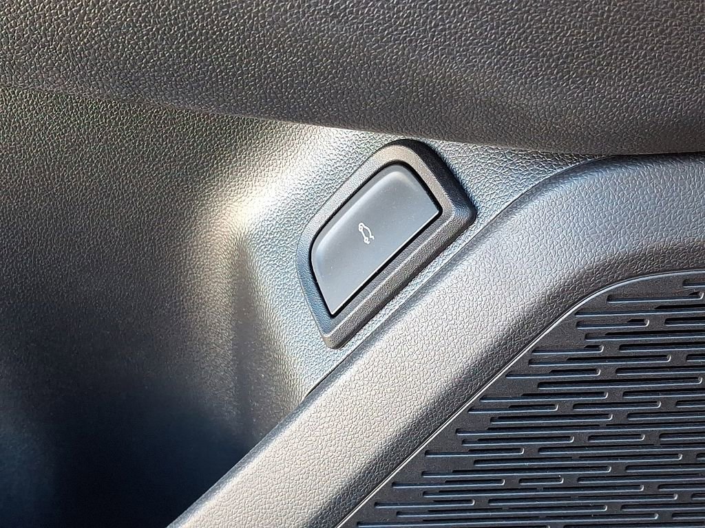 Used 2026 Chevrolet Equinox LT w/ Convenience Package II image 24