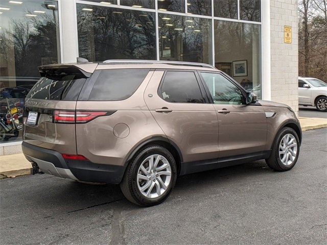 Used 2017 Land Rover Discovery HSE image 8