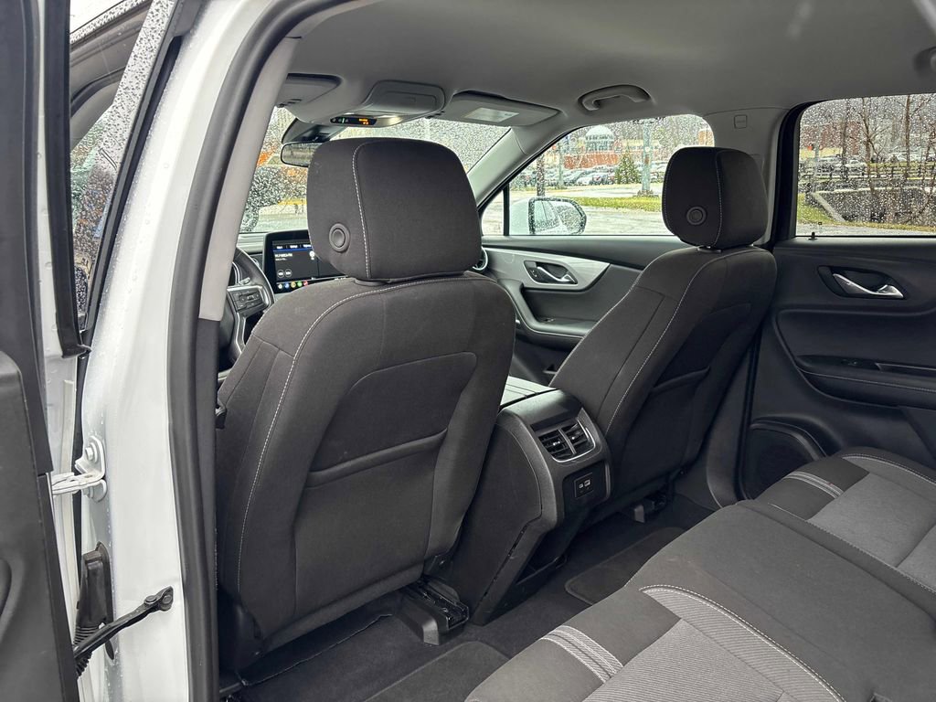 Used 2025 Chevrolet Blazer LT image 23