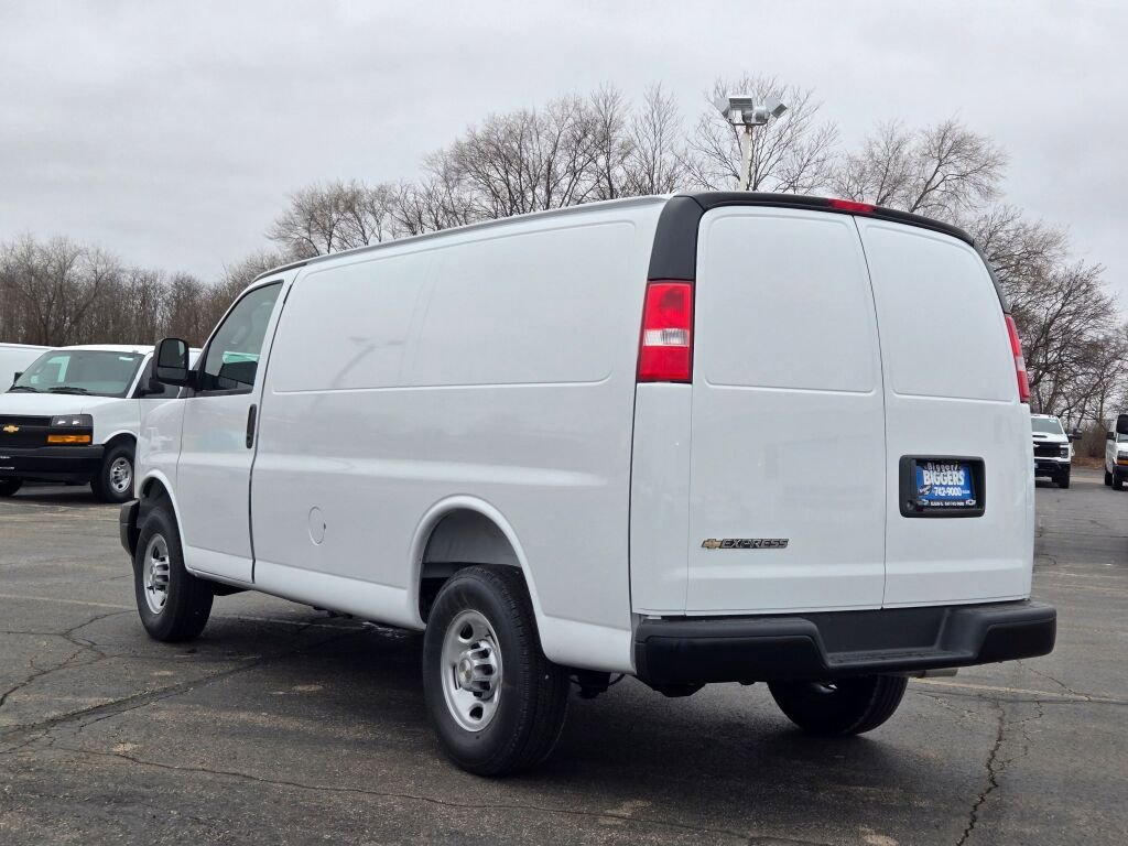 New 2026 Chevrolet Express 2500 image 14