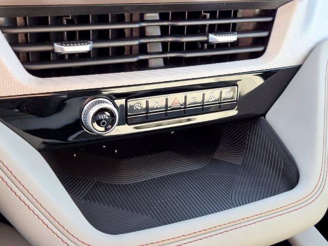 New 2026 Ford Explorer Active w/ Active Comfort Package RWD image 13