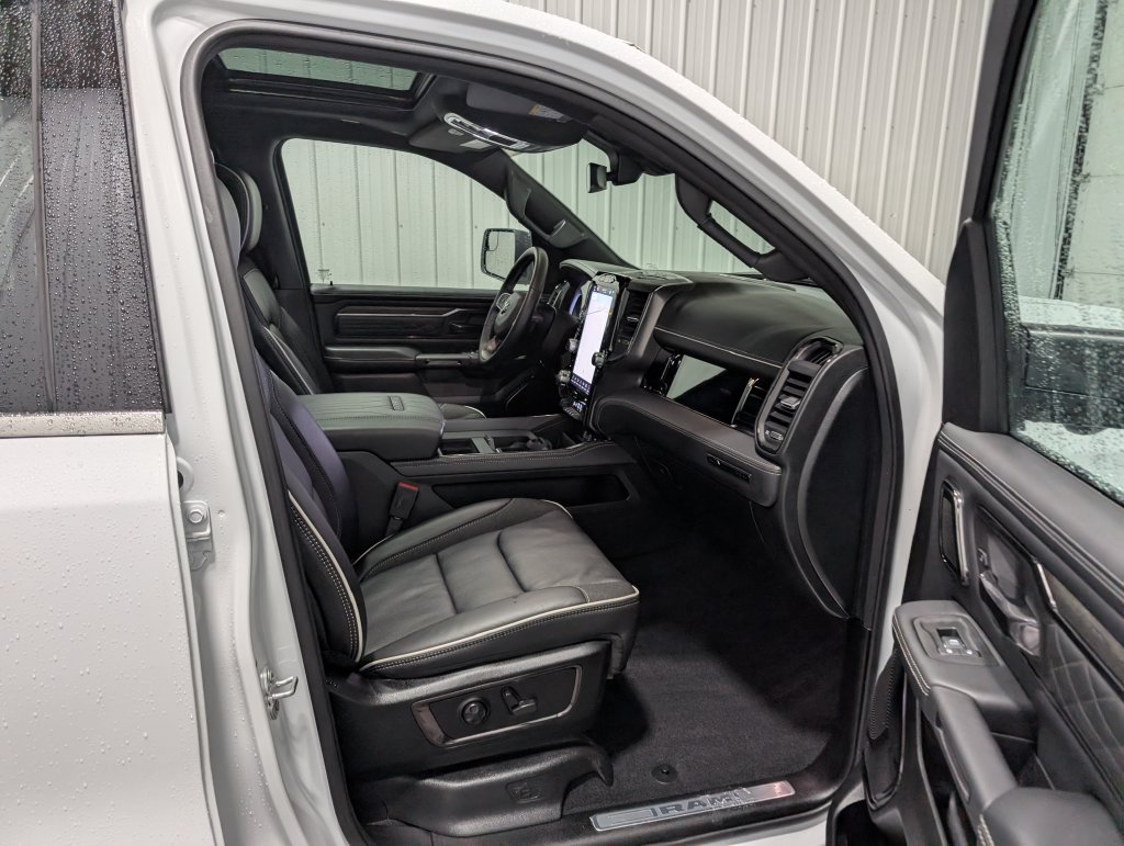 Used 2026 RAM 1500 Limited AWD/4WD image 32