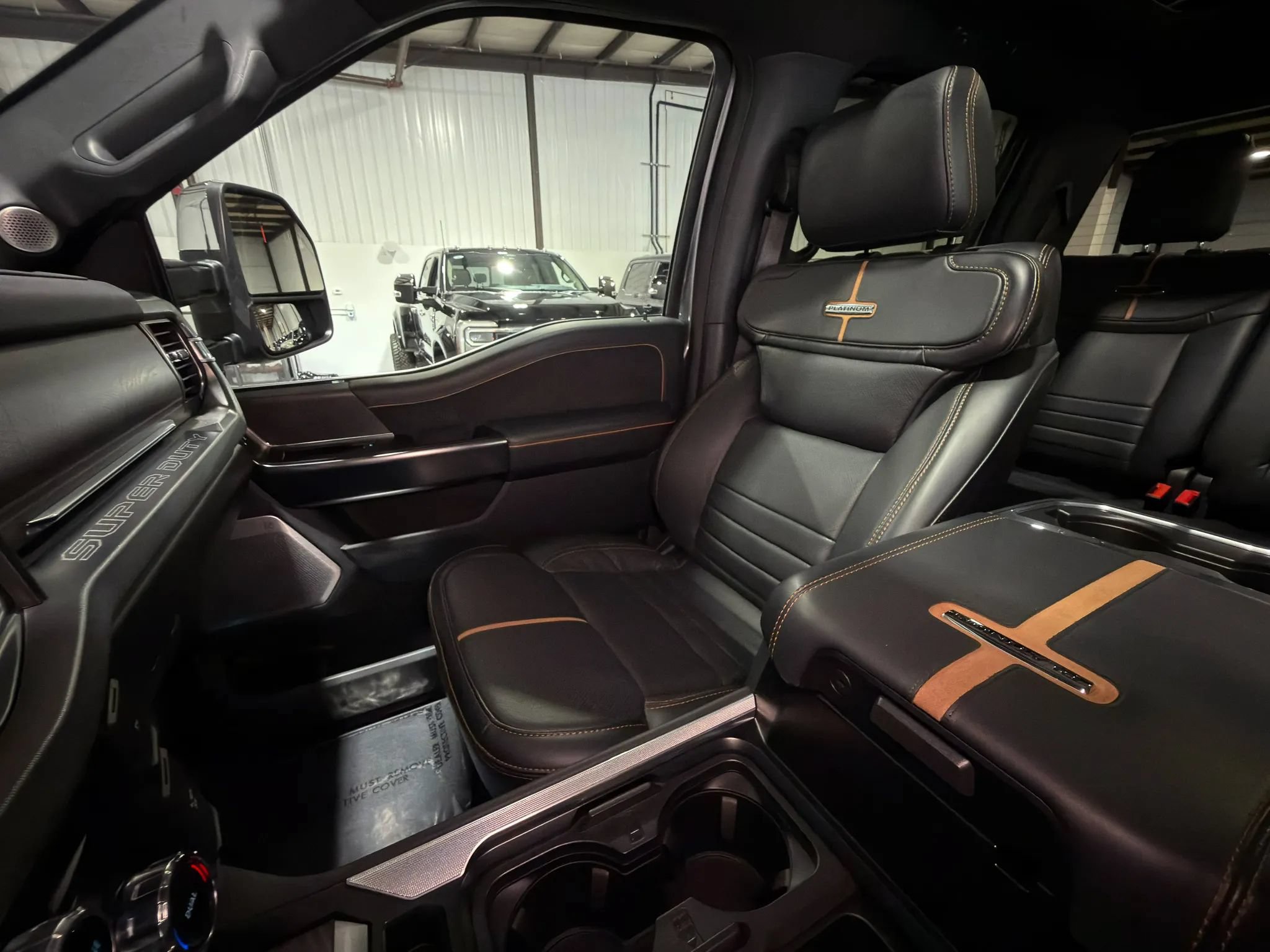 Used 2023 Ford F450 Platinum AWD/4WD image 28