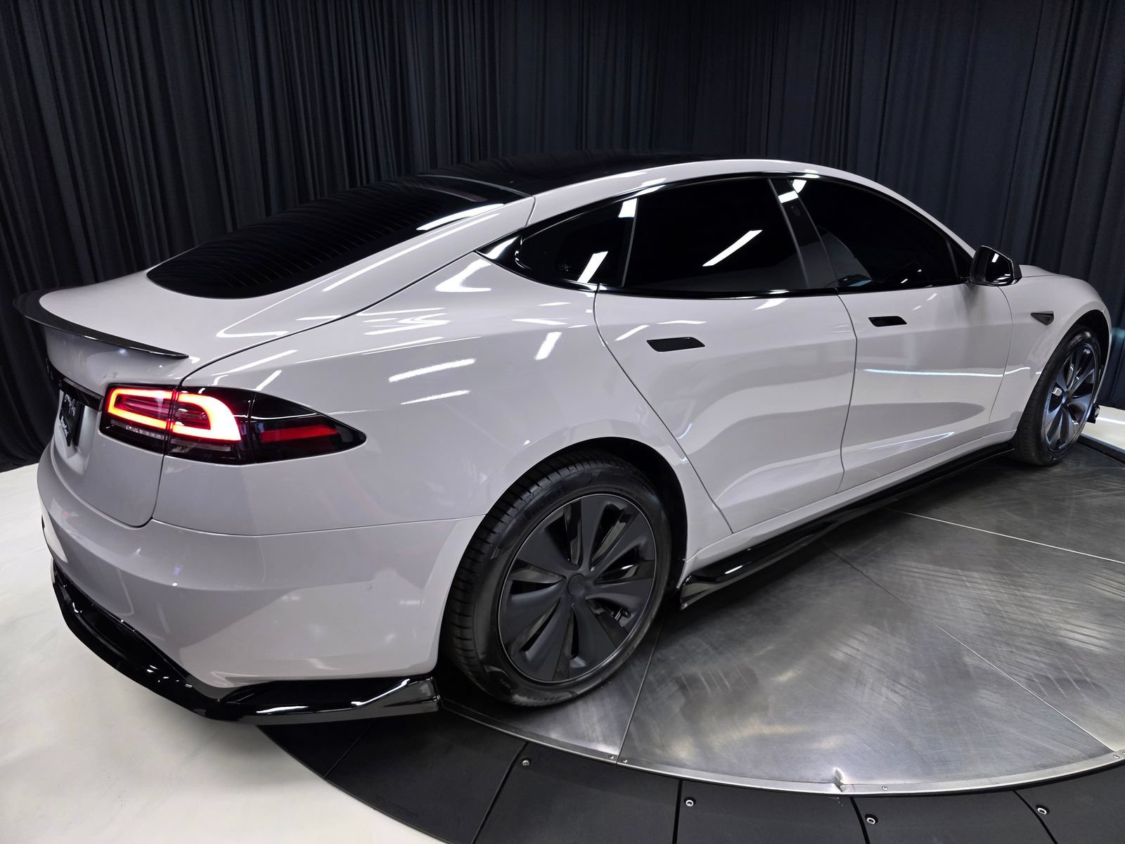 Used 2023 Tesla Model S Standard Range AWD/4WD image 53