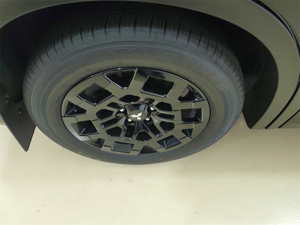 New 2025 Mitsubishi Outlander Trail Edition image 7