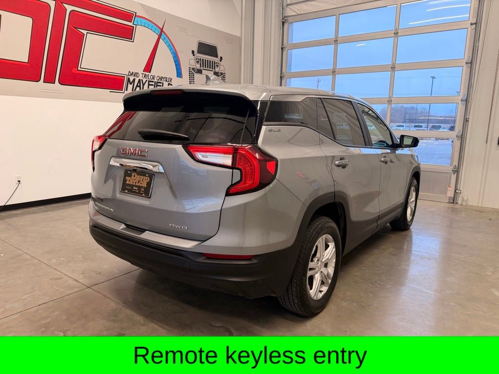 Used 2024 GMC Terrain SLE image 5