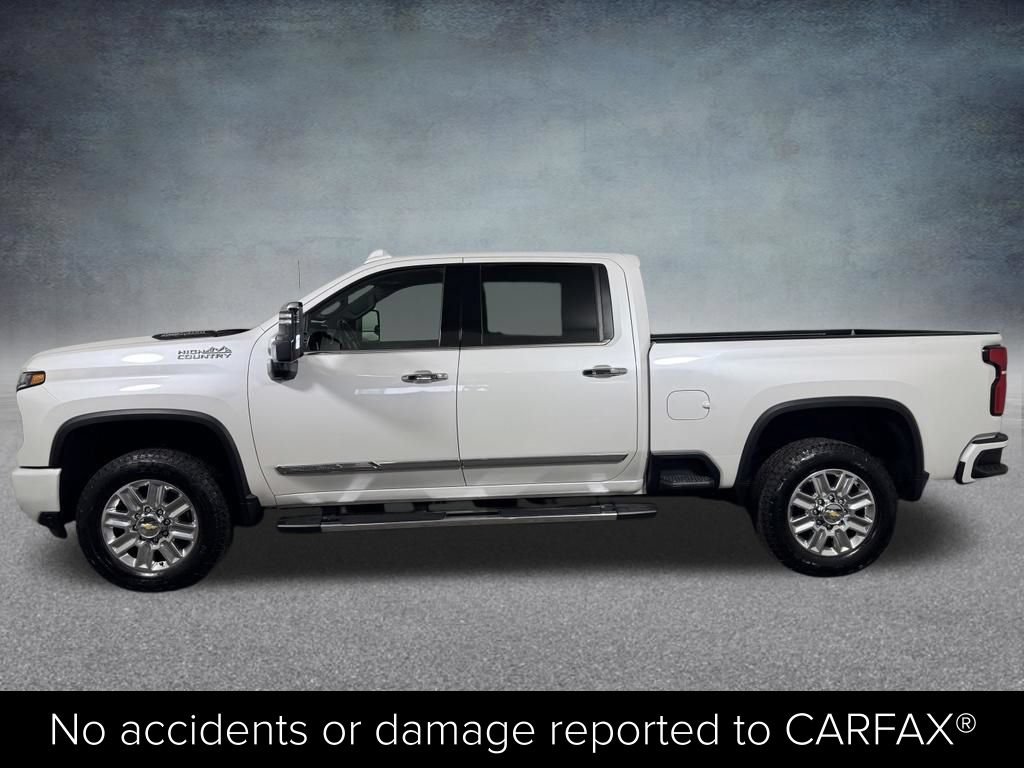 Used 2024 Chevrolet Silverado 2500 High Country w/ Technology Package AWD/4WD image 3