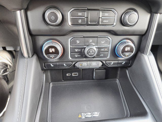 Used 2022 Chevrolet Tahoe LT w/ Luxury Package AWD/4WD image 47