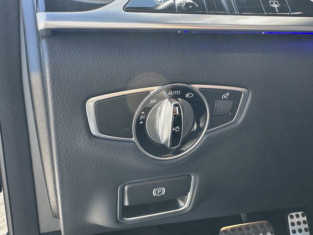 Used 2019 Mercedes-Benz S 560 Sedan image 35