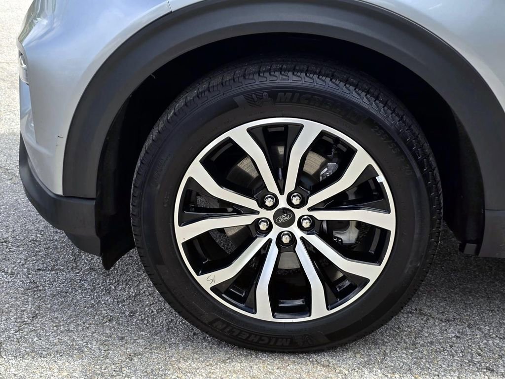 Used 2023 Ford Explorer ST-Line w/ Class IV Trailer Tow Package image 9