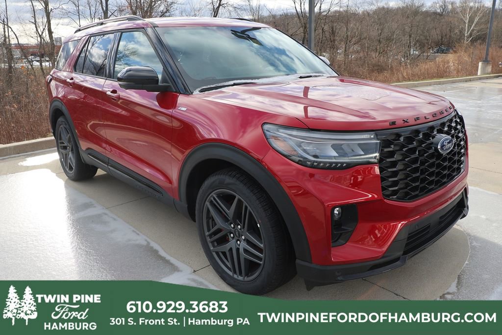 Used 2025 Ford Explorer ST-Line w/ Premium Package RWD image 1