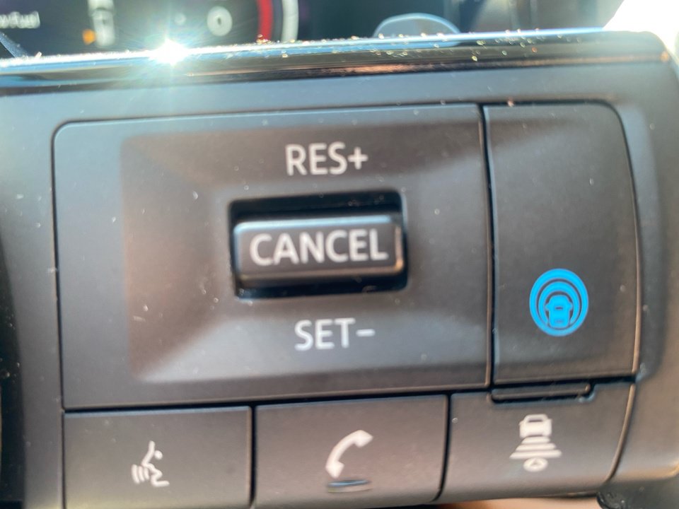 Used 2024 Nissan Pathfinder Platinum AWD/4WD image 24