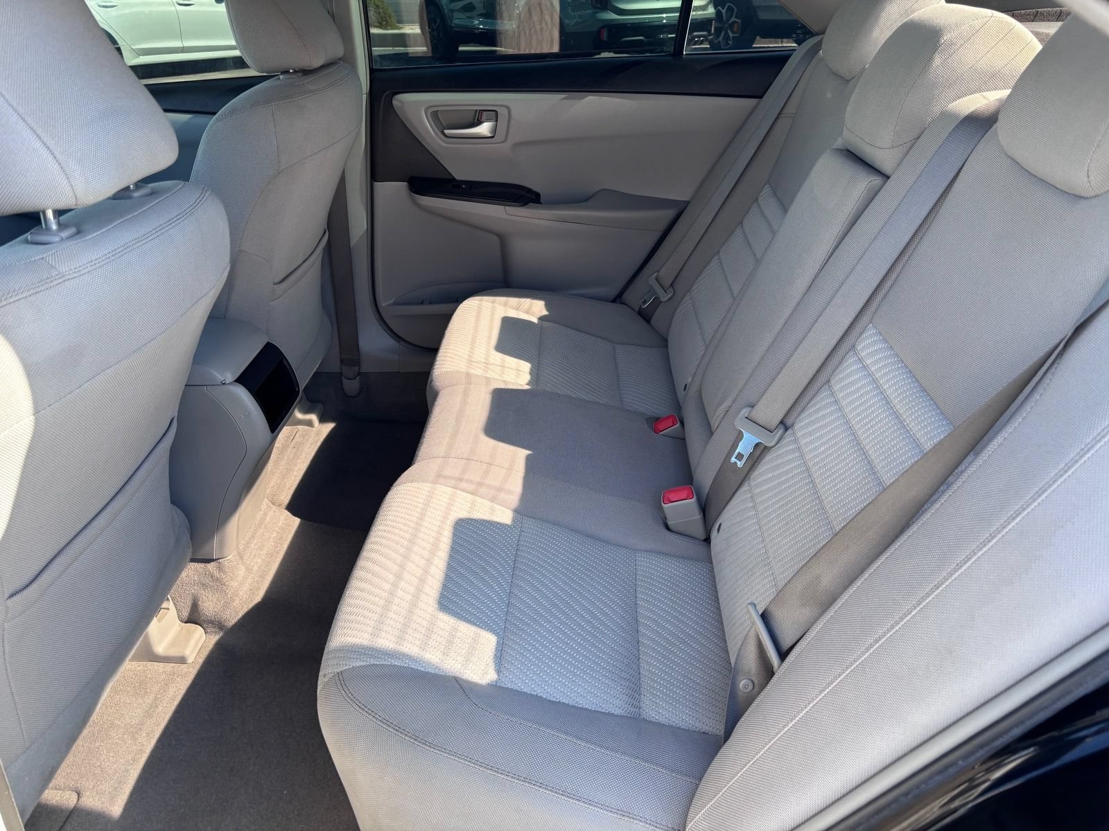 Used 2017 Toyota Camry LE FWD image 16