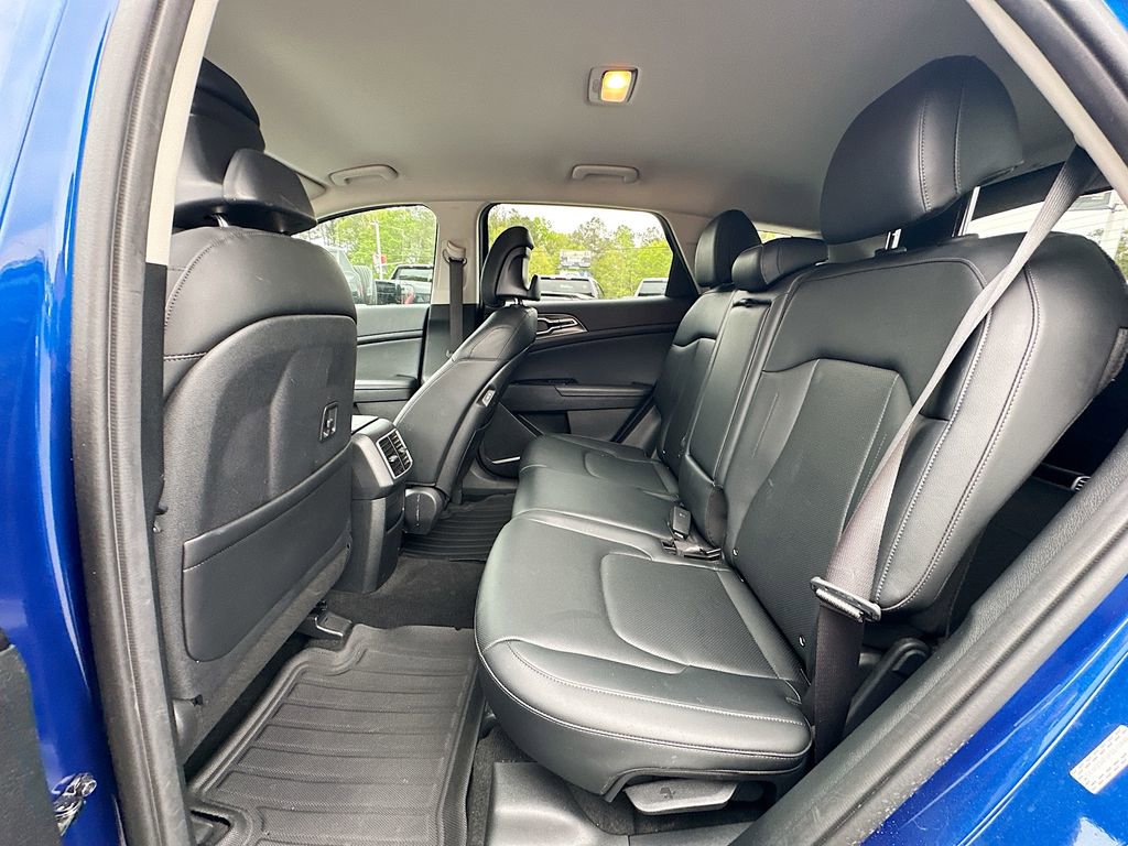 Used 2023 Kia Sportage EX image 17